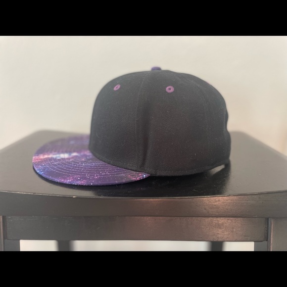 Galaxy SnapBack hat - Picture 3 of 3